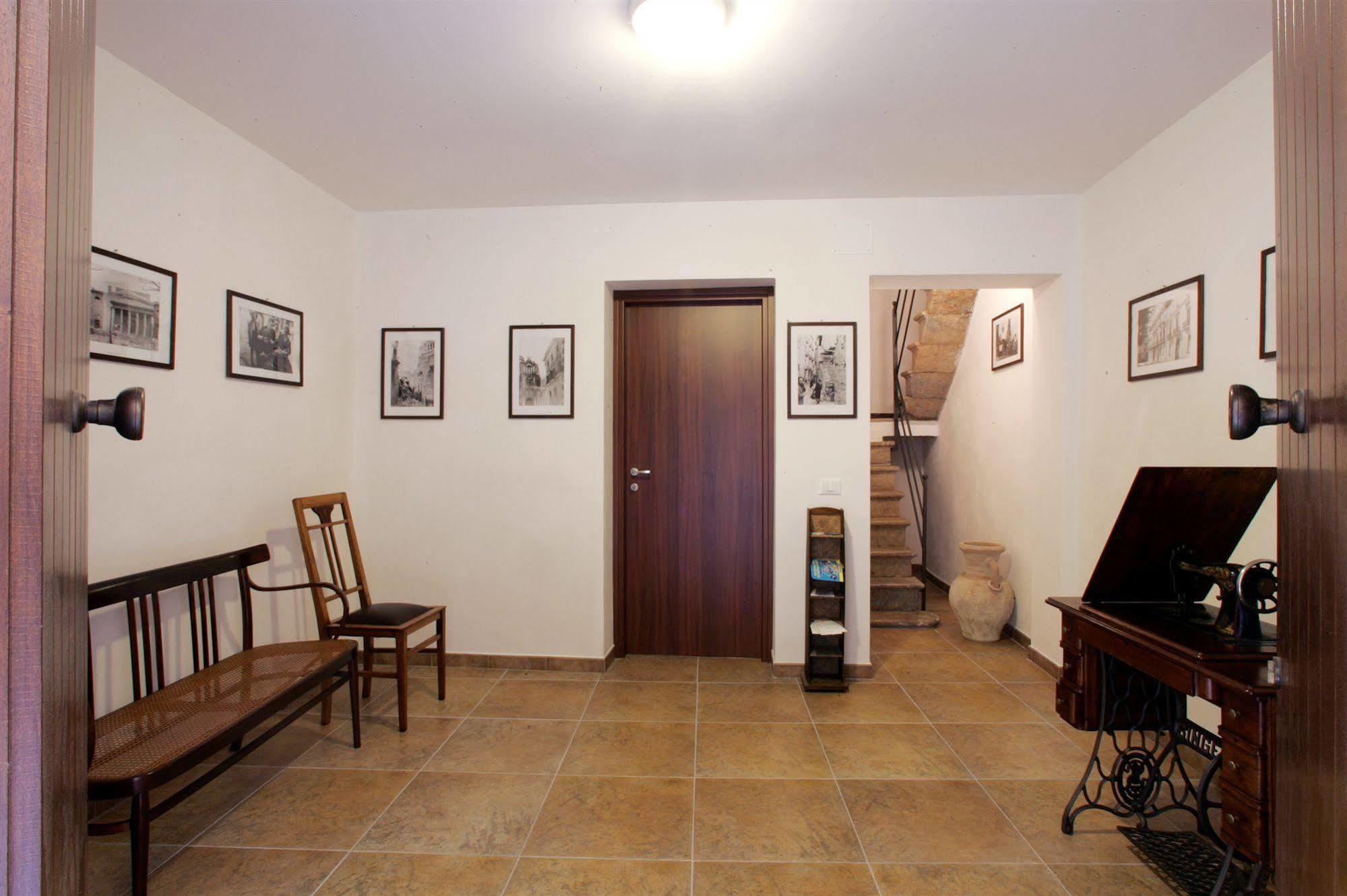 Mansarda Con Terrazzo Apartman Trapani Kültér fotó