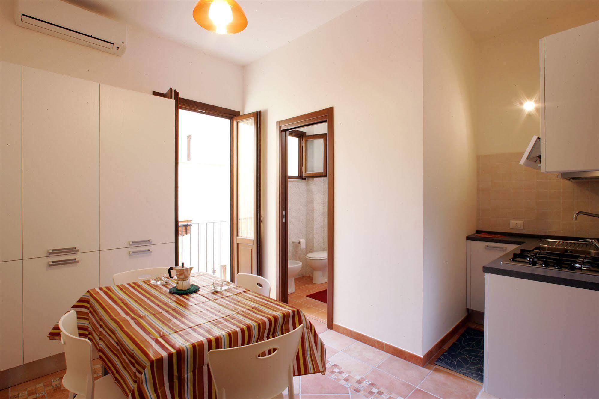 Mansarda Con Terrazzo Apartman Trapani Kültér fotó